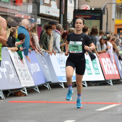 21.09.2025 - PSD Bank Halbmarathon Strokosch-Dieckow http://msf.ph/oto/8942541 21.09.2025 11:31:52 Ziel 1052, 1167, 1174, 1326, 1852, 1888, 1890, 1972, 1991, 2025, 2044, 2109 meine-sportfotos.de