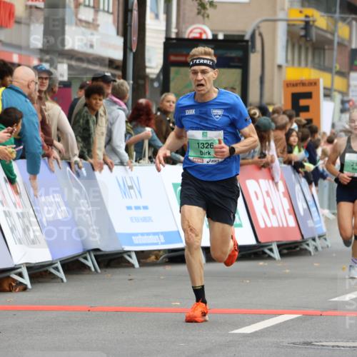 21.09.2025 - PSD Bank Halbmarathon Strokosch-Dieckow http://msf.ph/oto/8942550 21.09.2025 11:31:55 Ziel 1052, 1167, 1326, 1852, 1888, 1890, 2025, 2109 meine-sportfotos.de