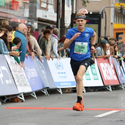 21.09.2025 - PSD Bank Halbmarathon Strokosch-Dieckow http://msf.ph/oto/8942556 21.09.2025 11:31:55 Ziel 1052, 1167, 1326, 1852, 1888, 1890, 2025, 2109 meine-sportfotos.de