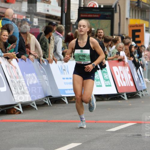 21.09.2025 - PSD Bank Halbmarathon Strokosch-Dieckow http://msf.ph/oto/8942560 21.09.2025 11:31:58 Ziel 1052, 1167, 1326, 1852, 1888, 1890, 2109 meine-sportfotos.de