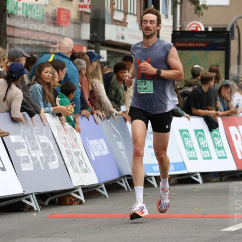 21.09.2025 - PSD Bank Halbmarathon Strokosch-Dieckow http://msf.ph/oto/8942568 21.09.2025 11:32:08 Ziel 2005, 2109, 3572 meine-sportfotos.de