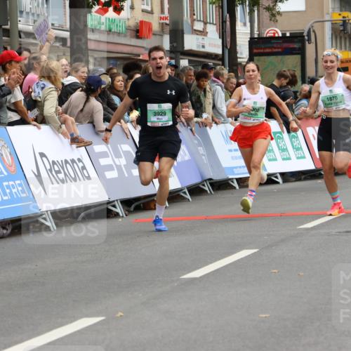 21.09.2025 - PSD Bank Halbmarathon Strokosch-Dieckow http://msf.ph/oto/8942583 21.09.2025 11:32:28 Ziel 1251, 1876, 1900, 2028, 3929 meine-sportfotos.de