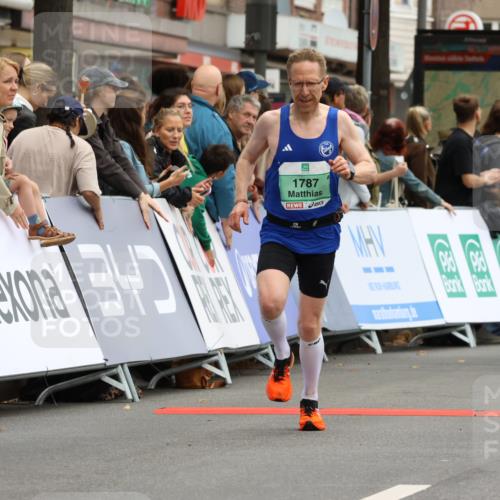 21.09.2025 - PSD Bank Halbmarathon Strokosch-Dieckow http://msf.ph/oto/8942618 21.09.2025 11:32:42 Ziel 1251, 1787, 2090 meine-sportfotos.de