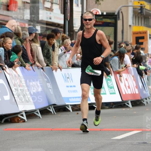 21.09.2025 - PSD Bank Halbmarathon Strokosch-Dieckow http://msf.ph/oto/8942634 21.09.2025 11:32:58 Ziel 1180, 1805, 1822, 1869 meine-sportfotos.de