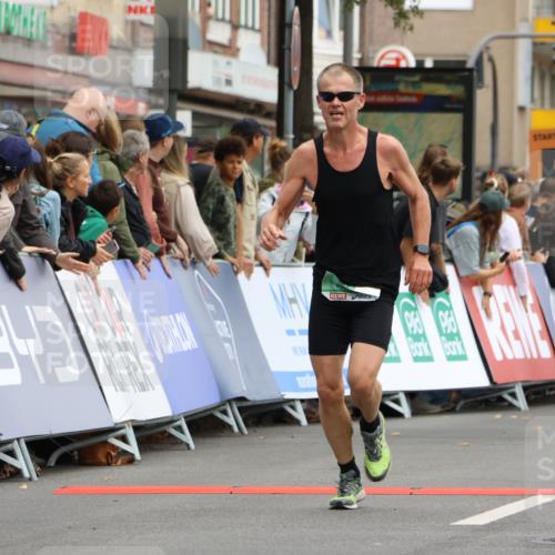21.09.2025 - PSD Bank Halbmarathon Strokosch-Dieckow http://msf.ph/oto/8942640 21.09.2025 11:32:58 Ziel 1180, 1805, 1822, 1869 meine-sportfotos.de