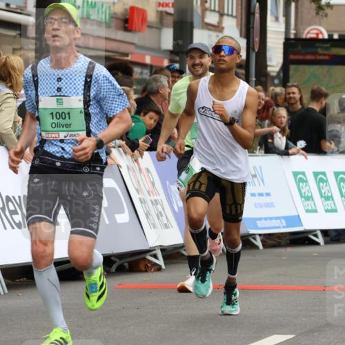 21.09.2025 - PSD Bank Halbmarathon Strokosch-Dieckow http://msf.ph/oto/8942728 21.09.2025 11:33:18 Ziel 1001, 1344, 1438, 1533, 1883, 1933, 1935, 2001, 2126, 4000, 4064 meine-sportfotos.de