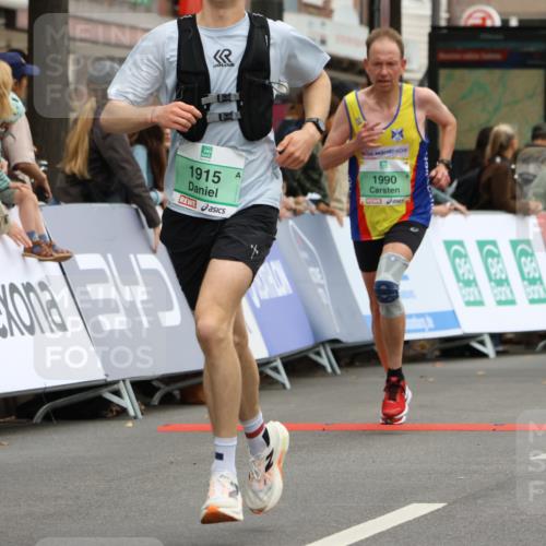21.09.2025 - PSD Bank Halbmarathon Strokosch-Dieckow http://msf.ph/oto/8942754 21.09.2025 11:33:35 Ziel 1577, 1915, 1936, 1990, 2068 meine-sportfotos.de