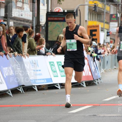 21.09.2025 - PSD Bank Halbmarathon Strokosch-Dieckow http://msf.ph/oto/8942797 21.09.2025 11:33:44 Ziel 1577, 1855, 1915, 1990, 2014, 2018, 2068 meine-sportfotos.de
