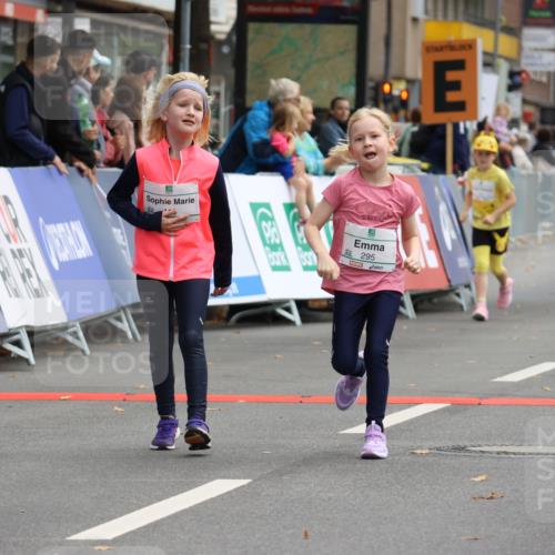 21.09.2025 - PSD Bank Halbmarathon Strokosch-Dieckow http://msf.ph/oto/8942859 21.09.2025 10:33:02 Ziel 156, 295, 386, 410 meine-sportfotos.de