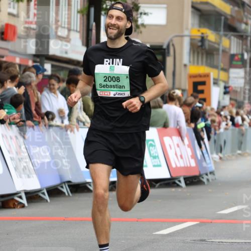 21.09.2025 - PSD Bank Halbmarathon Strokosch-Dieckow http://msf.ph/oto/8942879 21.09.2025 11:34:27 Ziel 1628, 1996, 2008 meine-sportfotos.de