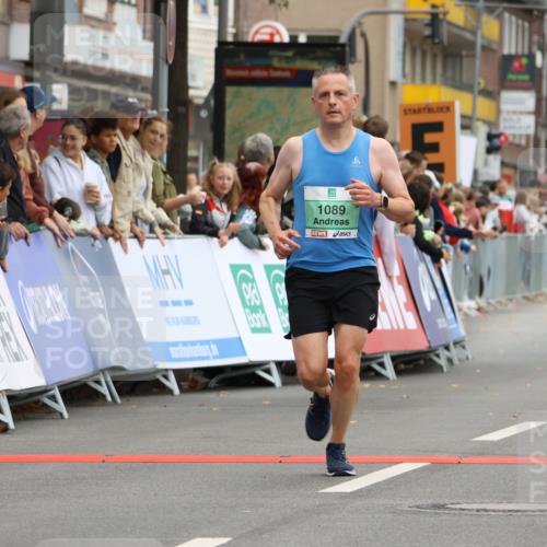21.09.2025 - PSD Bank Halbmarathon Strokosch-Dieckow http://msf.ph/oto/8942911 21.09.2025 11:34:53 Ziel 1089, 1898, 2007 meine-sportfotos.de