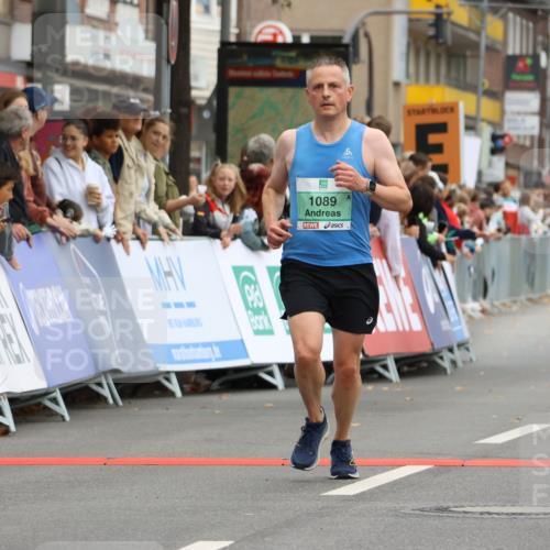 21.09.2025 - PSD Bank Halbmarathon Strokosch-Dieckow http://msf.ph/oto/8942913 21.09.2025 11:34:53 Ziel 1089, 1898, 2007 meine-sportfotos.de