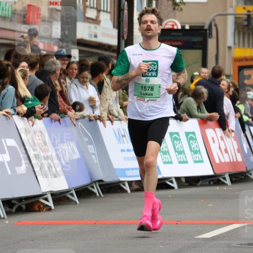 21.09.2025 - PSD Bank Halbmarathon Strokosch-Dieckow http://msf.ph/oto/8942931 21.09.2025 11:35:00 Ziel 1089, 1578, 2007 meine-sportfotos.de