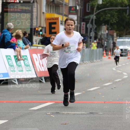 21.09.2025 - PSD Bank Halbmarathon Strokosch-Dieckow http://msf.ph/oto/8942935 21.09.2025 10:33:47 Ziel 185, 186, 308 meine-sportfotos.de