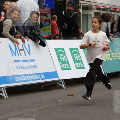 21.09.2025 - PSD Bank Halbmarathon Strokosch-Dieckow http://msf.ph/oto/8942945 21.09.2025 10:33:52 Ziel 185, 186 meine-sportfotos.de
