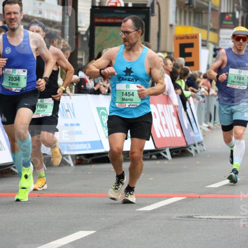 21.09.2025 - PSD Bank Halbmarathon Strokosch-Dieckow http://msf.ph/oto/8942965 21.09.2025 11:35:21 Ziel 1184, 1454, 1980, 1988, 2034 meine-sportfotos.de