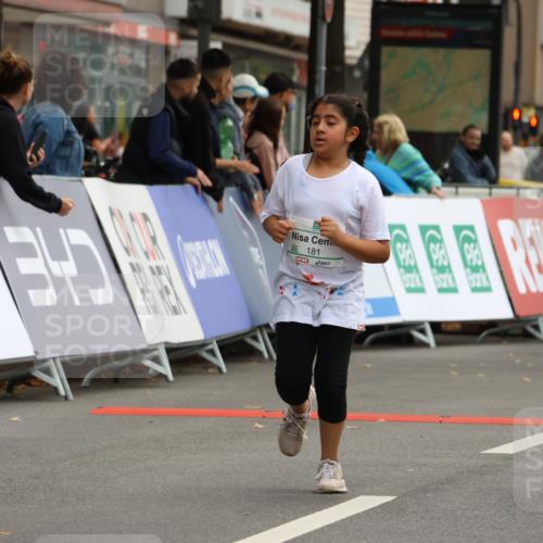 21.09.2025 - PSD Bank Halbmarathon Strokosch-Dieckow http://msf.ph/oto/8942987 21.09.2025 10:34:18 Ziel 180, 181, 188, 280 meine-sportfotos.de