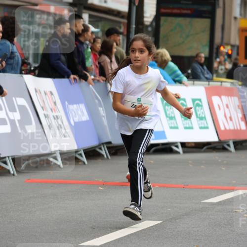 21.09.2025 - PSD Bank Halbmarathon Strokosch-Dieckow http://msf.ph/oto/8943003 21.09.2025 10:34:22 Ziel 180, 181, 188, 280, 313 meine-sportfotos.de