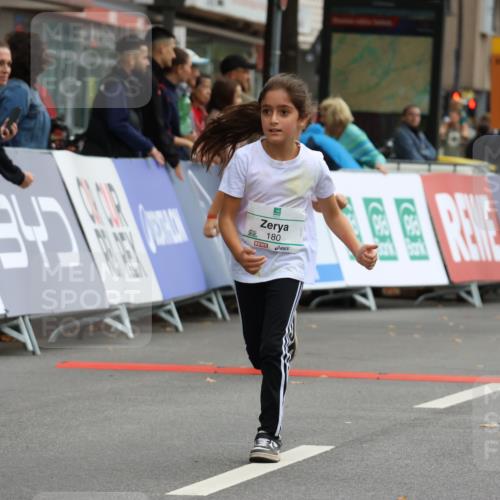 21.09.2025 - PSD Bank Halbmarathon Strokosch-Dieckow http://msf.ph/oto/8943005 21.09.2025 10:34:22 Ziel 180, 181, 188, 280, 313 meine-sportfotos.de
