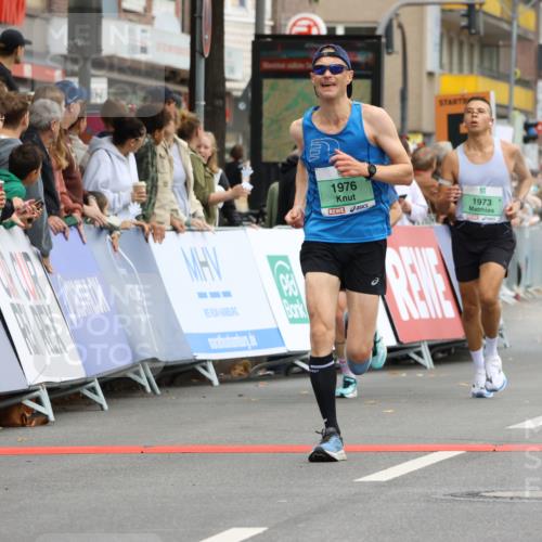 21.09.2025 - PSD Bank Halbmarathon Strokosch-Dieckow http://msf.ph/oto/8943013 21.09.2025 11:35:42 Ziel 1330, 1705, 1921, 1973, 1976, 2000 meine-sportfotos.de