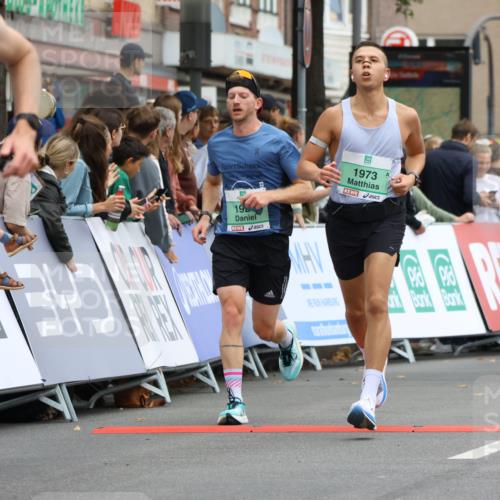 21.09.2025 - PSD Bank Halbmarathon Strokosch-Dieckow http://msf.ph/oto/8943026 21.09.2025 11:35:44 Ziel 1330, 1921, 1922, 1973, 1976, 2110 meine-sportfotos.de