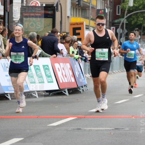 21.09.2025 - PSD Bank Halbmarathon Strokosch-Dieckow http://msf.ph/oto/8943041 21.09.2025 11:35:49 Ziel 1426, 1921, 1922, 1973, 1976, 2110 meine-sportfotos.de