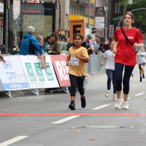 21.09.2025 - PSD Bank Halbmarathon Strokosch-Dieckow http://msf.ph/oto/8943091 21.09.2025 10:35:51 Ziel 184, 284, 290 meine-sportfotos.de