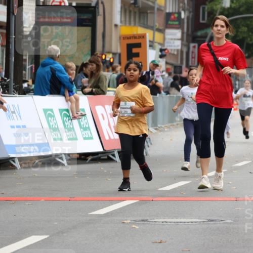 21.09.2025 - PSD Bank Halbmarathon Strokosch-Dieckow http://msf.ph/oto/8943093 21.09.2025 10:35:52 Ziel 184, 284, 290 meine-sportfotos.de