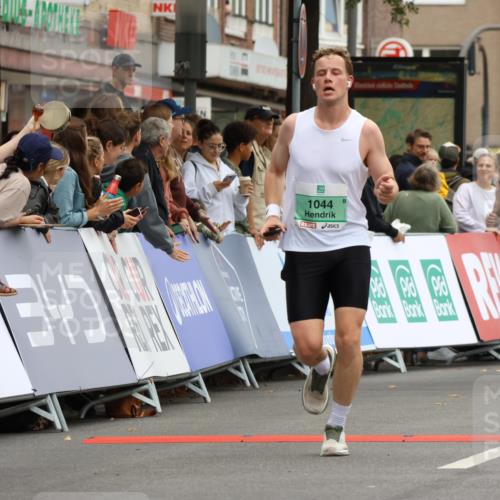 21.09.2025 - PSD Bank Halbmarathon Strokosch-Dieckow http://msf.ph/oto/8943097 21.09.2025 11:36:04 Ziel 1044, 1060, 1952, 1971, 2023, 2033, 2051 meine-sportfotos.de