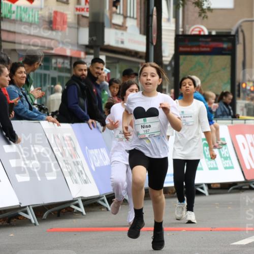 21.09.2025 - PSD Bank Halbmarathon Strokosch-Dieckow http://msf.ph/oto/8943109 21.09.2025 10:36:01 Ziel 176, 182, 184, 187, 290 meine-sportfotos.de