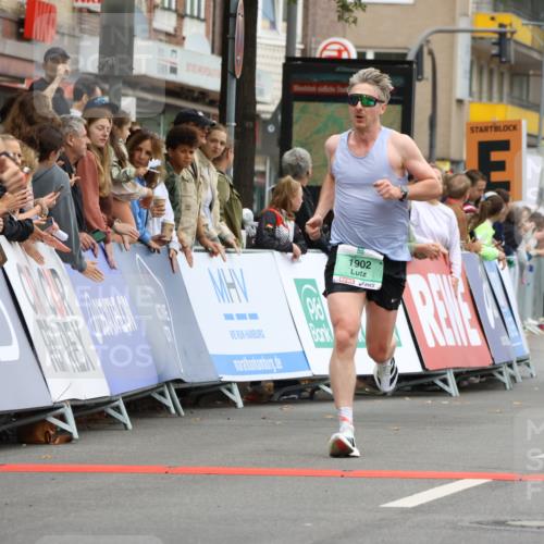 21.09.2025 - PSD Bank Halbmarathon Strokosch-Dieckow http://msf.ph/oto/8943208 21.09.2025 11:36:59 Ziel 1420, 1902, 2031 meine-sportfotos.de