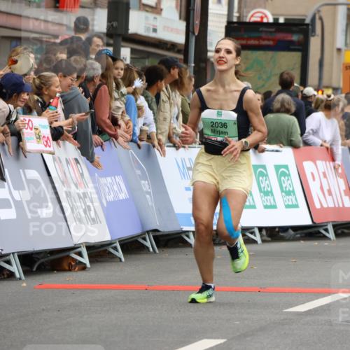 21.09.2025 - PSD Bank Halbmarathon Strokosch-Dieckow http://msf.ph/oto/8943232 21.09.2025 11:37:10 Ziel 1085, 1998, 2036 meine-sportfotos.de