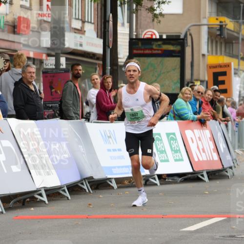 21.09.2025 - PSD Bank Halbmarathon Strokosch-Dieckow http://msf.ph/oto/8943240 21.09.2025 11:12:36 Ziel 1807 meine-sportfotos.de