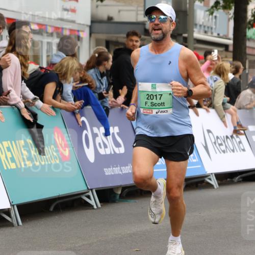 21.09.2025 - PSD Bank Halbmarathon Strokosch-Dieckow http://msf.ph/oto/8943280 21.09.2025 11:37:35 Ziel 1216, 2017, 2115, 2132, 2226, 3999 meine-sportfotos.de
