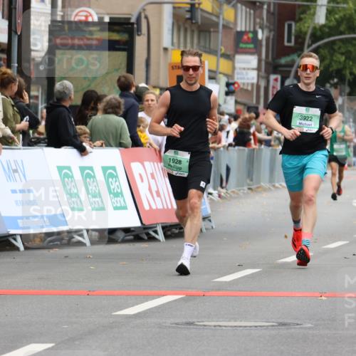 21.09.2025 - PSD Bank Halbmarathon Strokosch-Dieckow http://msf.ph/oto/8943303 21.09.2025 11:37:51 Ziel 1591, 1651, 1928, 2115, 3916, 3922 meine-sportfotos.de
