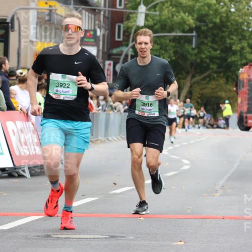 21.09.2025 - PSD Bank Halbmarathon Strokosch-Dieckow http://msf.ph/oto/8943312 21.09.2025 11:37:53 Ziel 1591, 1651, 1928, 3916, 3922 meine-sportfotos.de
