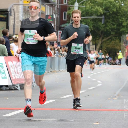 21.09.2025 - PSD Bank Halbmarathon Strokosch-Dieckow http://msf.ph/oto/8943316 21.09.2025 11:37:53 Ziel 1591, 1651, 1928, 3916, 3922 meine-sportfotos.de