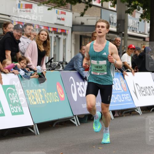 21.09.2025 - PSD Bank Halbmarathon Strokosch-Dieckow http://msf.ph/oto/8943323 21.09.2025 11:13:36 Ziel 1830 meine-sportfotos.de
