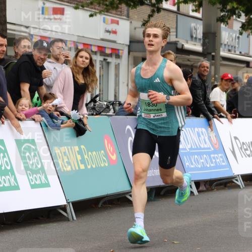 21.09.2025 - PSD Bank Halbmarathon Strokosch-Dieckow http://msf.ph/oto/8943327 21.09.2025 11:13:36 Ziel 1830 meine-sportfotos.de