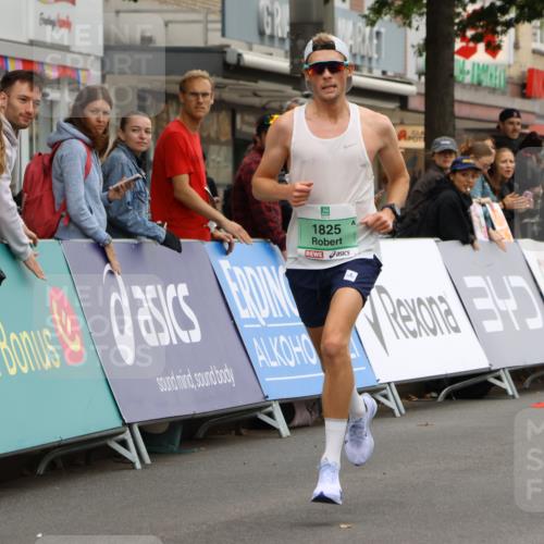 21.09.2025 - PSD Bank Halbmarathon Strokosch-Dieckow http://msf.ph/oto/8943375 21.09.2025 11:15:13 Ziel 1825 meine-sportfotos.de