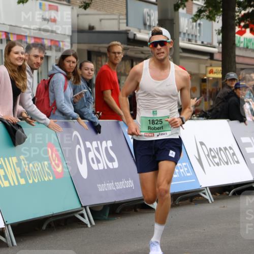 21.09.2025 - PSD Bank Halbmarathon Strokosch-Dieckow http://msf.ph/oto/8943379 21.09.2025 11:15:13 Ziel 1825 meine-sportfotos.de