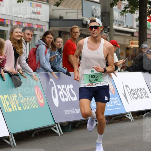 21.09.2025 - PSD Bank Halbmarathon Strokosch-Dieckow http://msf.ph/oto/8943381 21.09.2025 11:15:13 Ziel 1825 meine-sportfotos.de