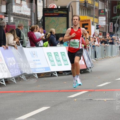 21.09.2025 - PSD Bank Halbmarathon Strokosch-Dieckow http://msf.ph/oto/8943392 21.09.2025 11:15:58 Ziel 1832 meine-sportfotos.de