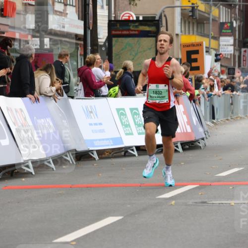 21.09.2025 - PSD Bank Halbmarathon Strokosch-Dieckow http://msf.ph/oto/8943400 21.09.2025 11:15:58 Ziel 1832 meine-sportfotos.de
