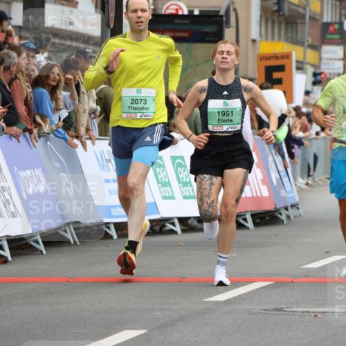 21.09.2025 - PSD Bank Halbmarathon Strokosch-Dieckow http://msf.ph/oto/8943403 21.09.2025 11:38:31 Ziel 1951, 1984, 1985, 2037, 2073, 2077, 2099, 2200 meine-sportfotos.de