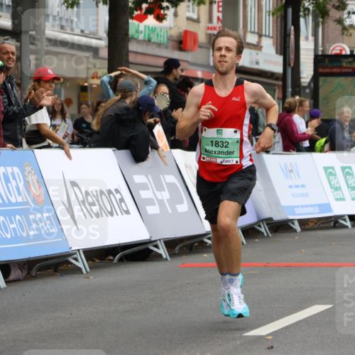 21.09.2025 - PSD Bank Halbmarathon Strokosch-Dieckow http://msf.ph/oto/8943421 21.09.2025 11:16:00 Ziel 1832 meine-sportfotos.de
