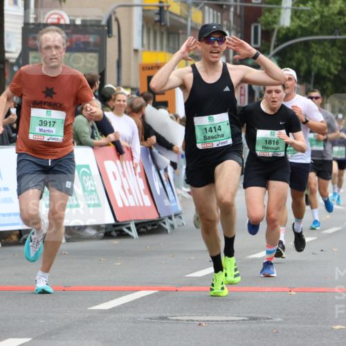 21.09.2025 - PSD Bank Halbmarathon Strokosch-Dieckow http://msf.ph/oto/8943443 21.09.2025 11:38:50 Ziel 1027, 1414, 1816, 1859, 2047, 2079, 2355, 3917 meine-sportfotos.de