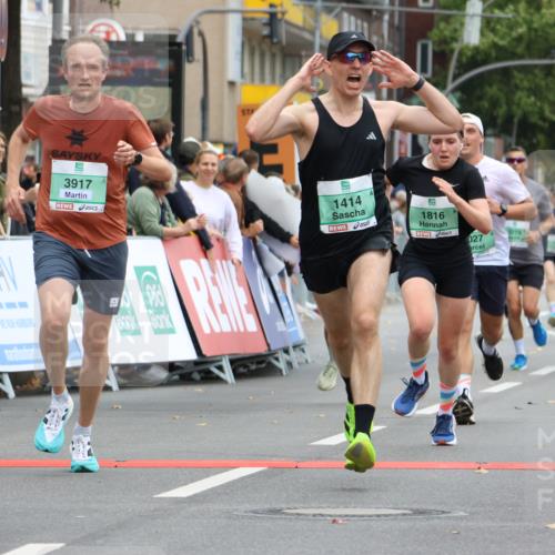 21.09.2025 - PSD Bank Halbmarathon Strokosch-Dieckow http://msf.ph/oto/8943445 21.09.2025 11:38:50 Ziel 1027, 1414, 1816, 1859, 2047, 2079, 2355, 3917 meine-sportfotos.de