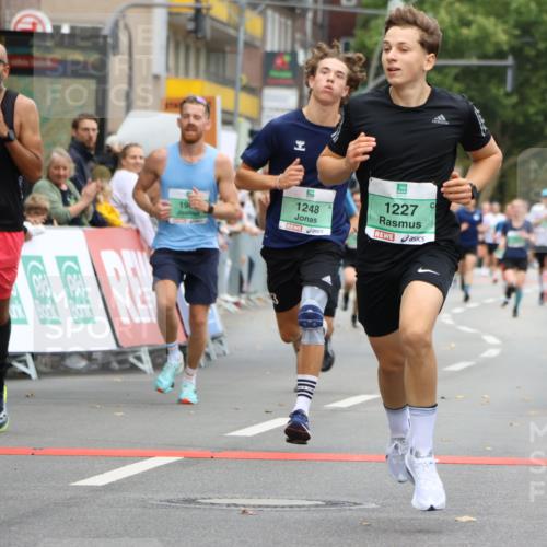 21.09.2025 - PSD Bank Halbmarathon Strokosch-Dieckow http://msf.ph/oto/8943527 21.09.2025 11:39:17 Ziel 1227, 1248, 1416, 1769, 1901, 2038, 2062, 2064, 2080, 2175 meine-sportfotos.de