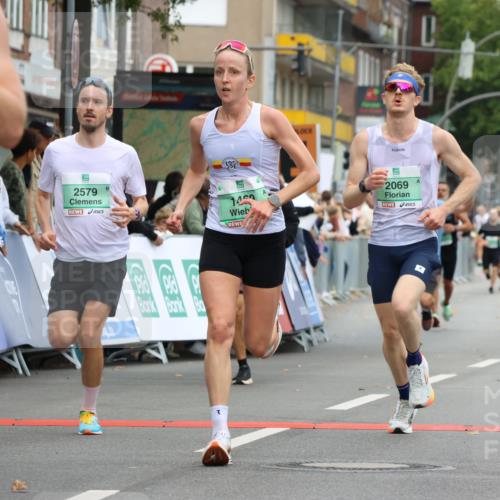 21.09.2025 - PSD Bank Halbmarathon Strokosch-Dieckow http://msf.ph/oto/8943597 21.09.2025 11:39:42 Ziel 1469, 1483, 1784, 1960, 1970, 2059, 2069, 2084, 2085, 2333, 2579, 2897, 3909 meine-sportfotos.de